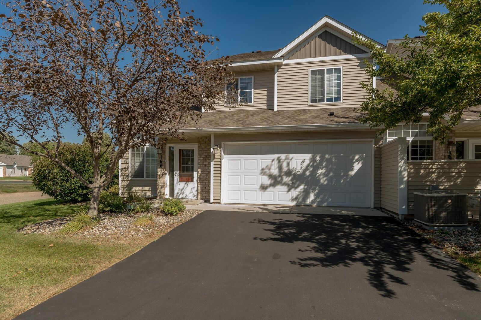 Property Photo:  1661 Stone Meadow Boulevard  MN 55379 
