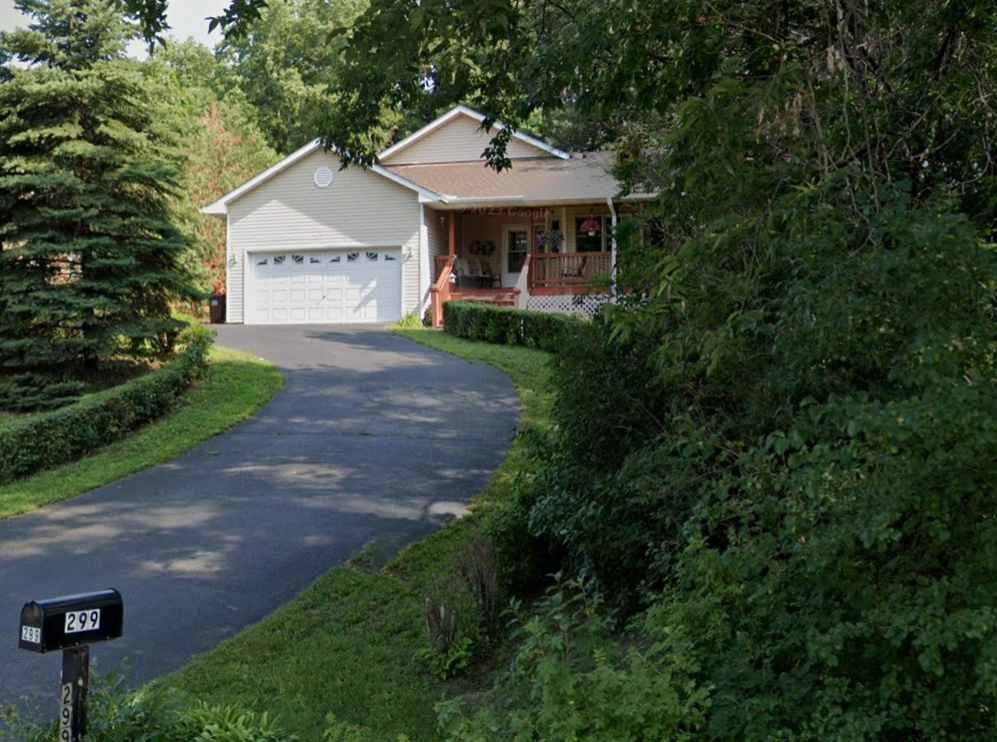 Property Photo:  299 Hillside Drive  MN 55352 