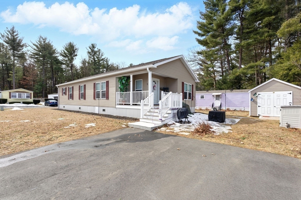 Property Photo: 1 Johns Dr MA 01085