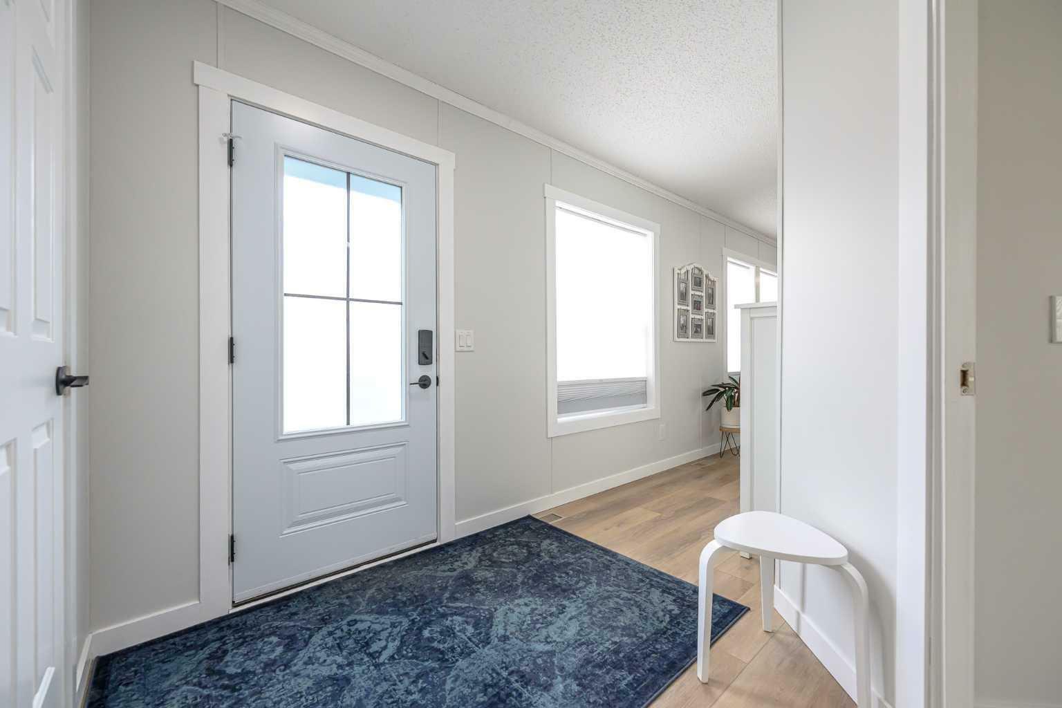 Property Photo:  10615 88 Street 323  AB T8X 1P5 