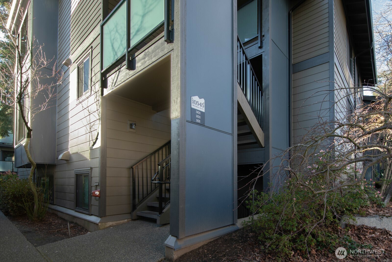 Property Photo:  10545  Meridian Avenue N 201  WA 98133 