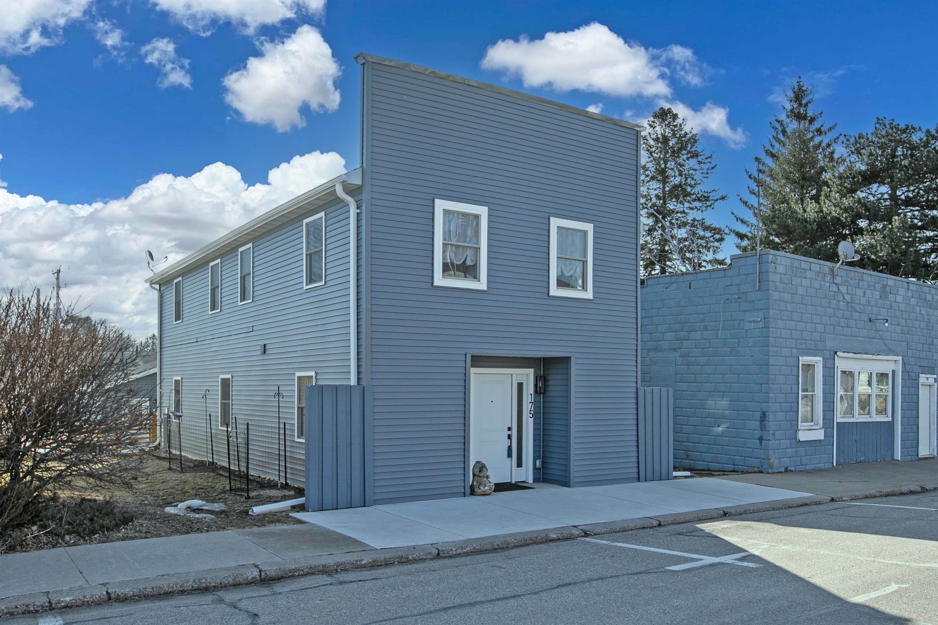 Property Photo:  175 S Main Street  WI 54945 