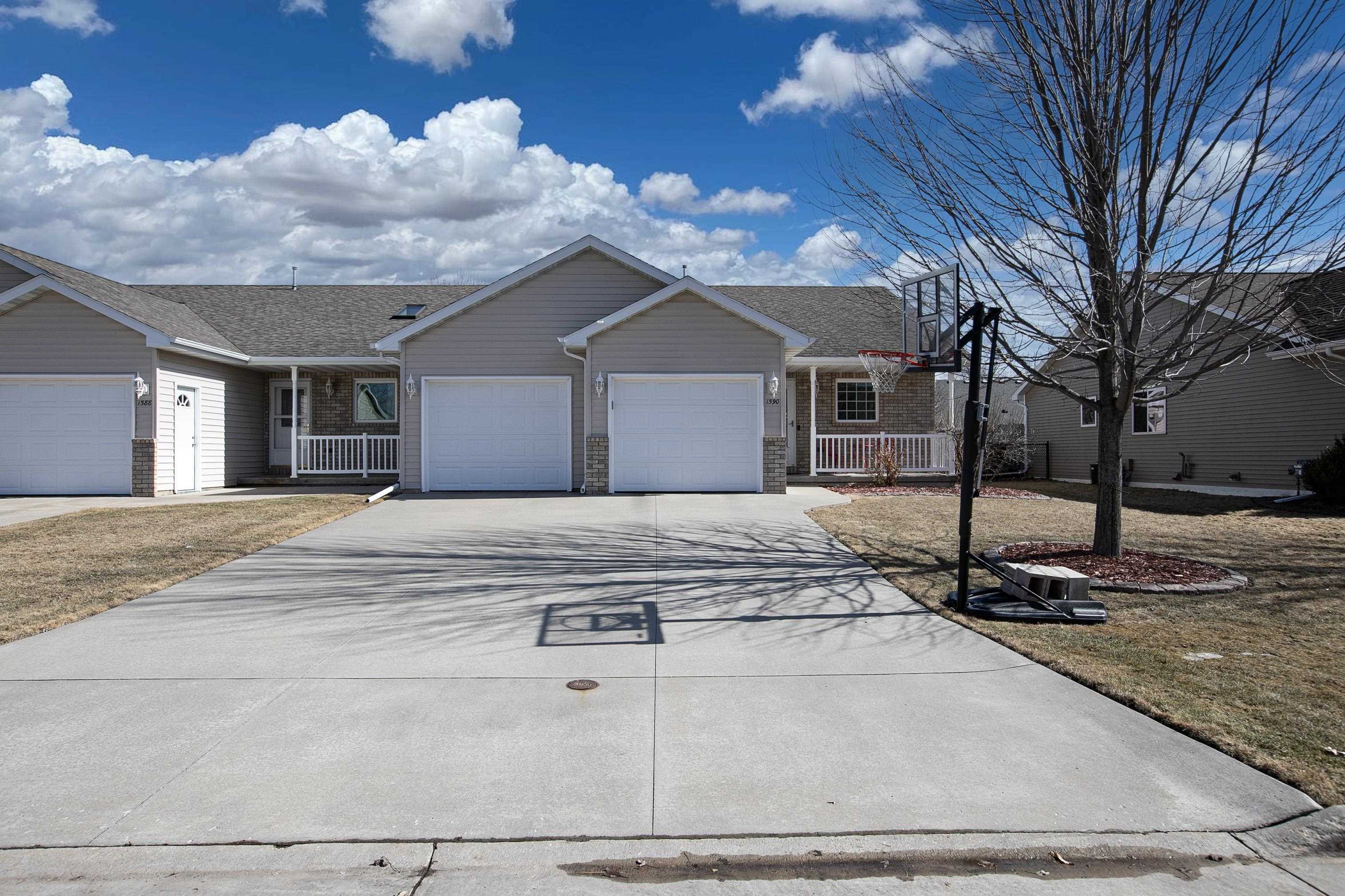 1590 Redwing Drive  Neenah WI 54956-6544 photo