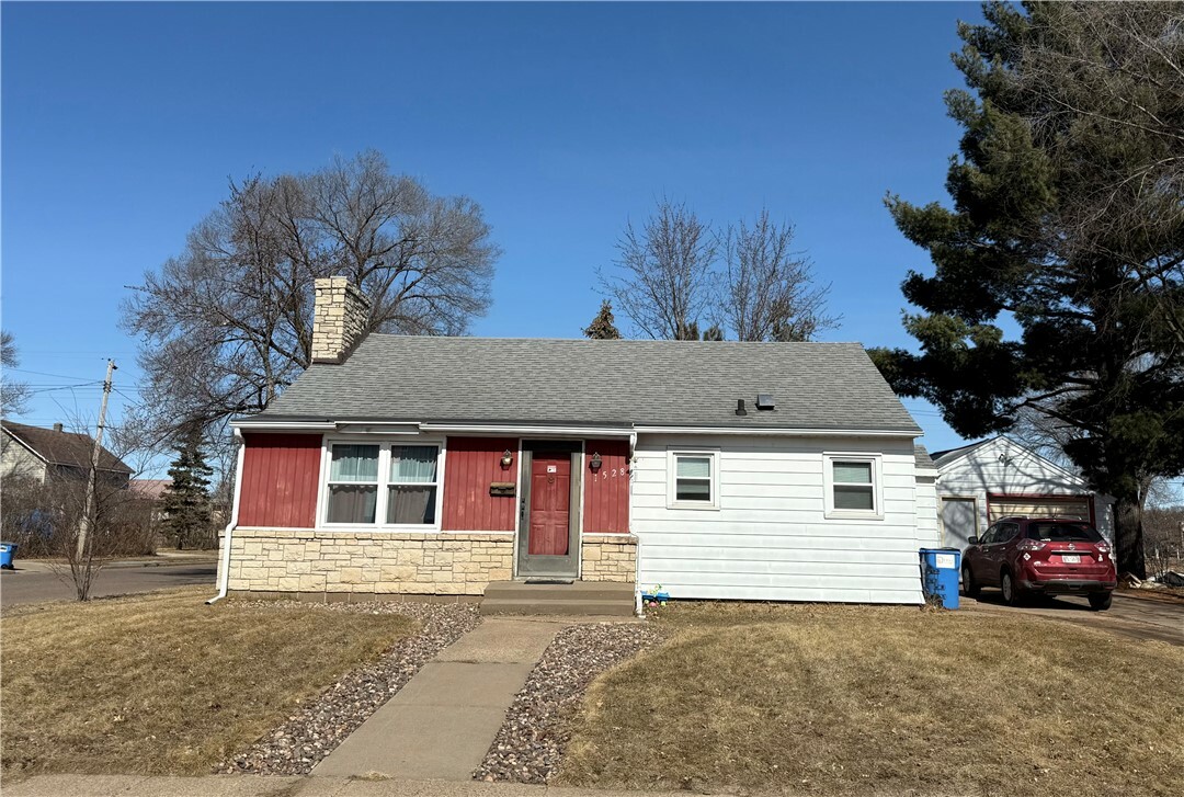1528 Lynn Avenue  Altoona WI 54720 photo