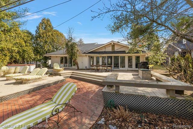 2372 Pine Lake Road  West Bloomfield Twp MI 48324 photo