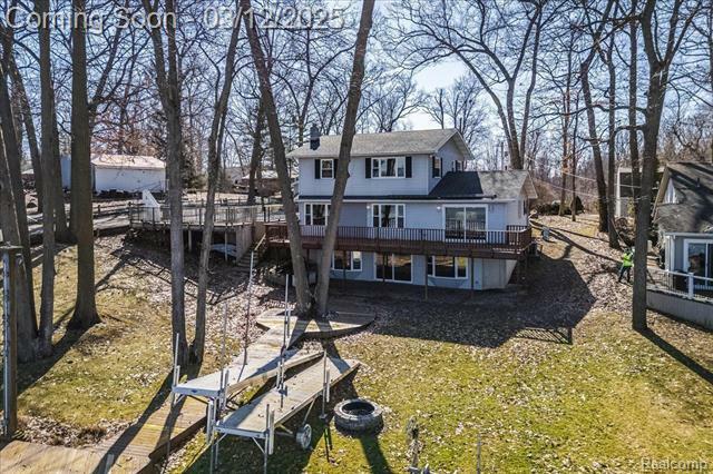 Property Photo:  6402 Hartwood Drive  MI 48430 