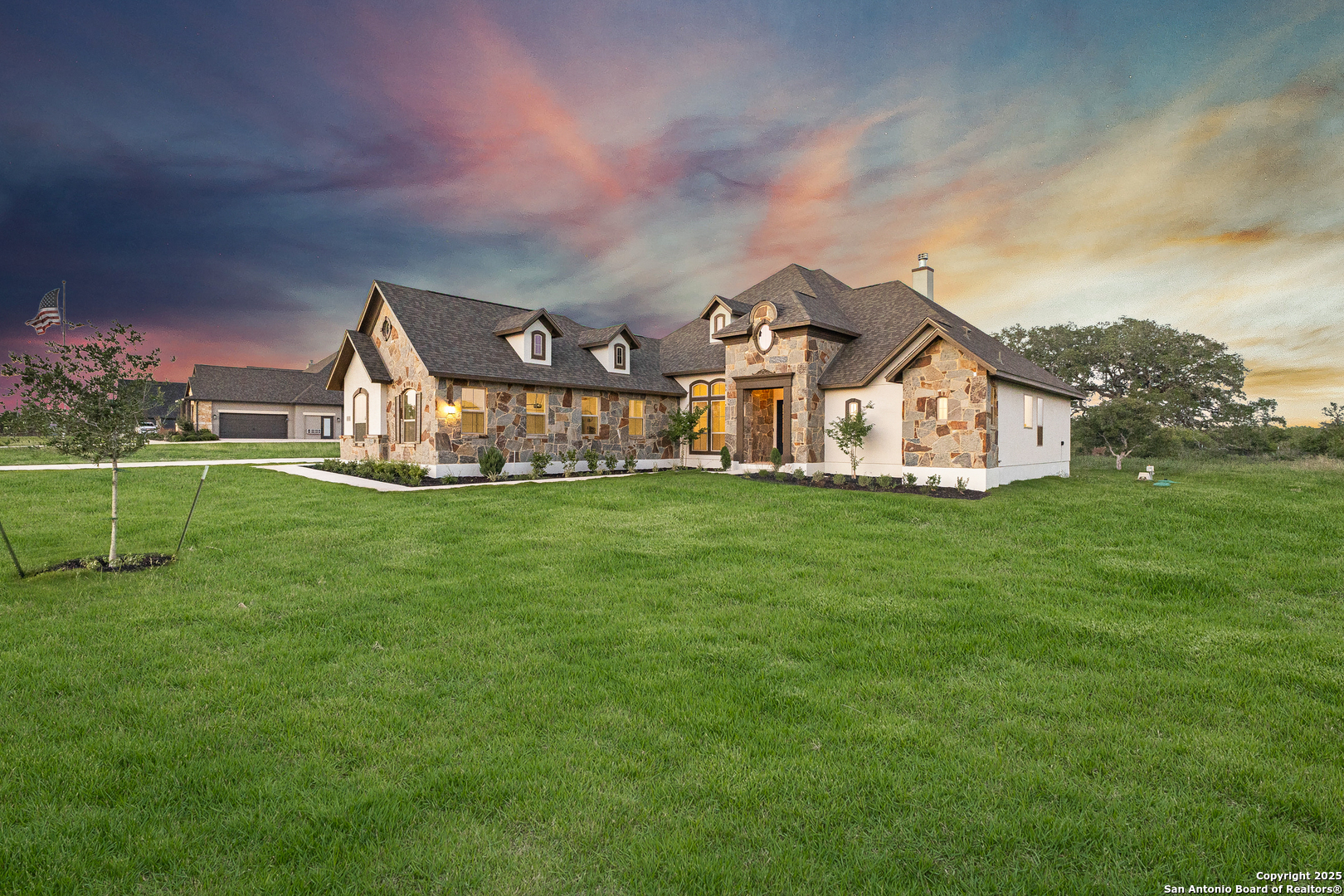Property Photo: 241 Stone Loop TX 78009