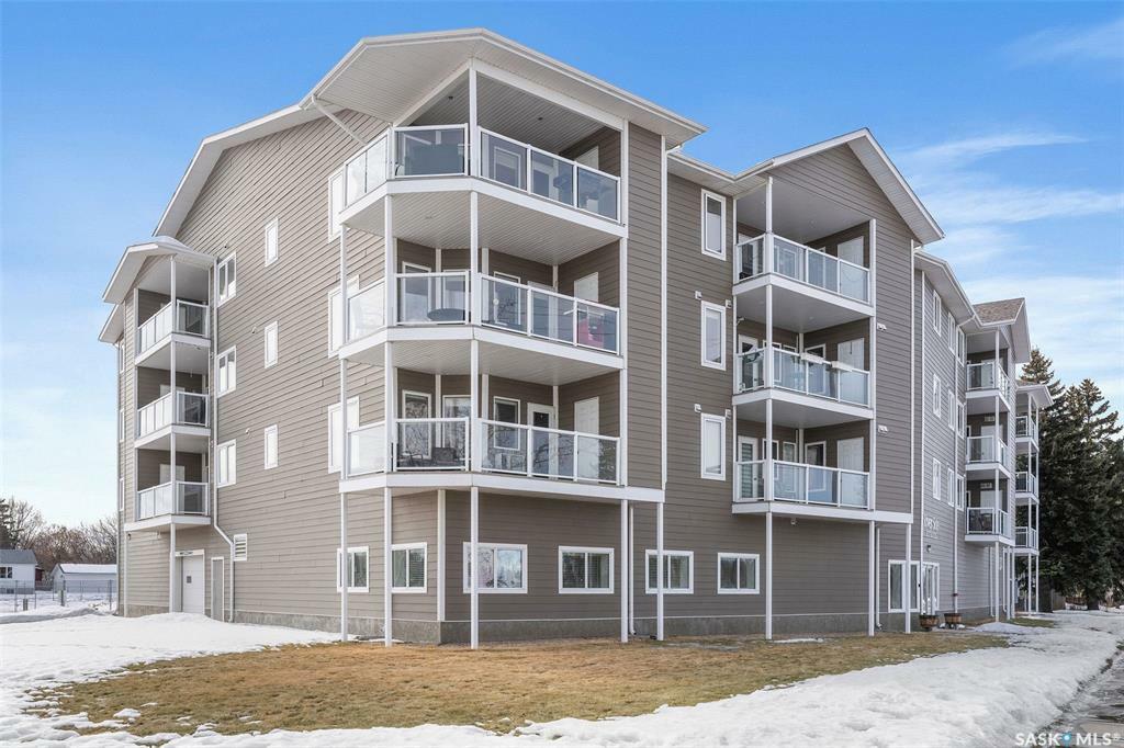 Property Photo: 395 River Street E 202 SK S6V 2Z3