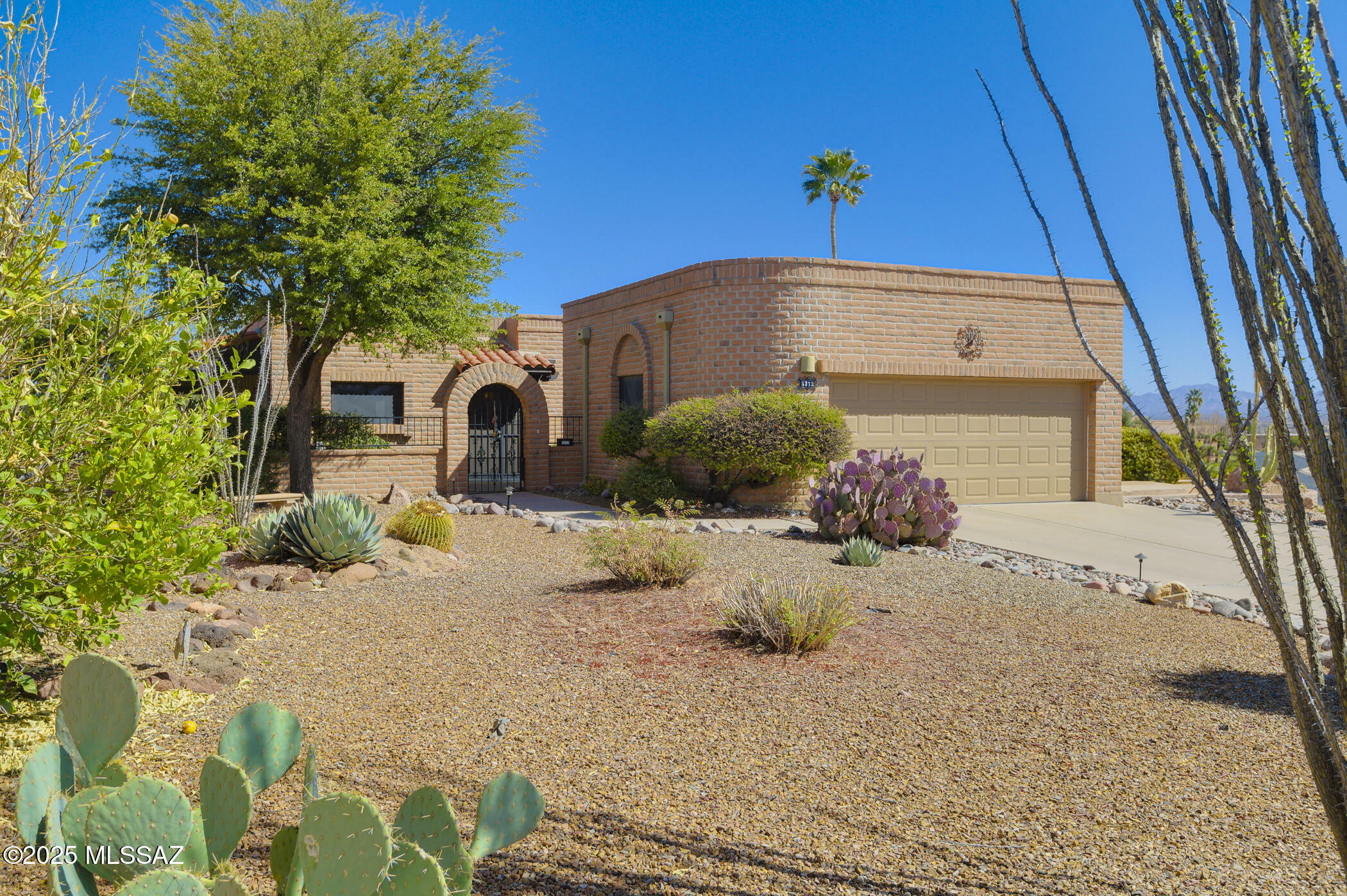 3372 S Calle Del Albano  Green Valley AZ 85622 photo
