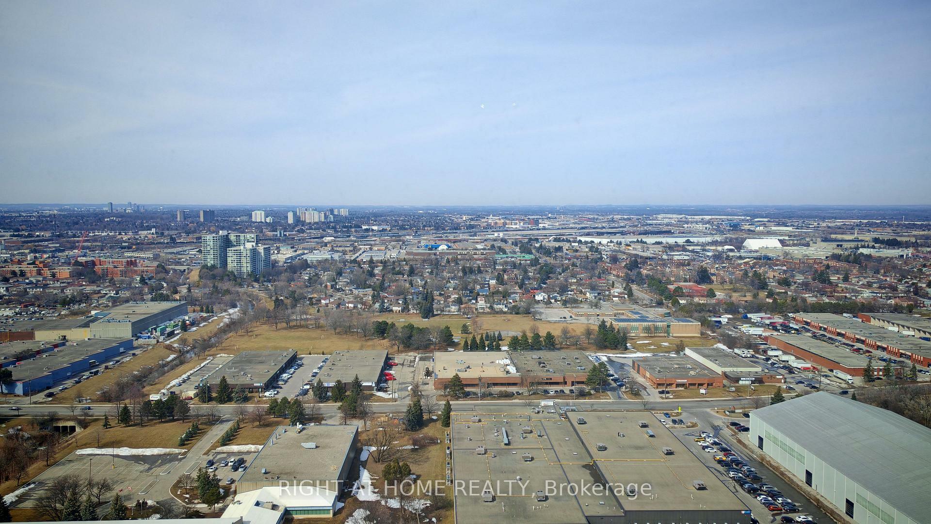 Property Photo: 36 Lee Centre Drive Ph502 ON M1H 3K2