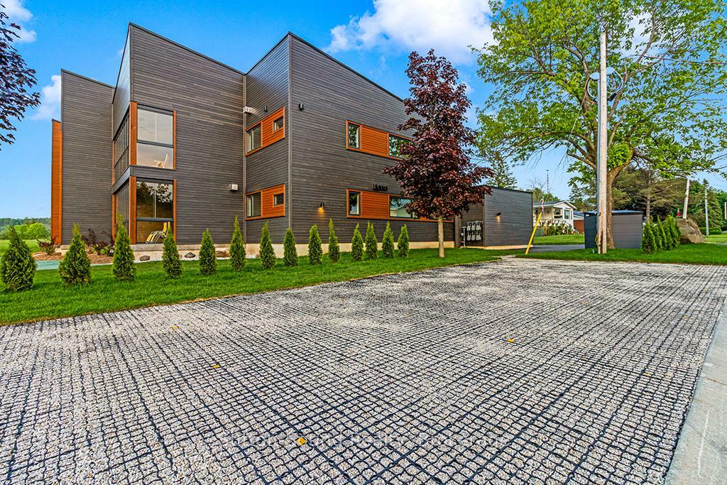 Property Photo:  535 Isaac Street 103  ON N0H 2T0 