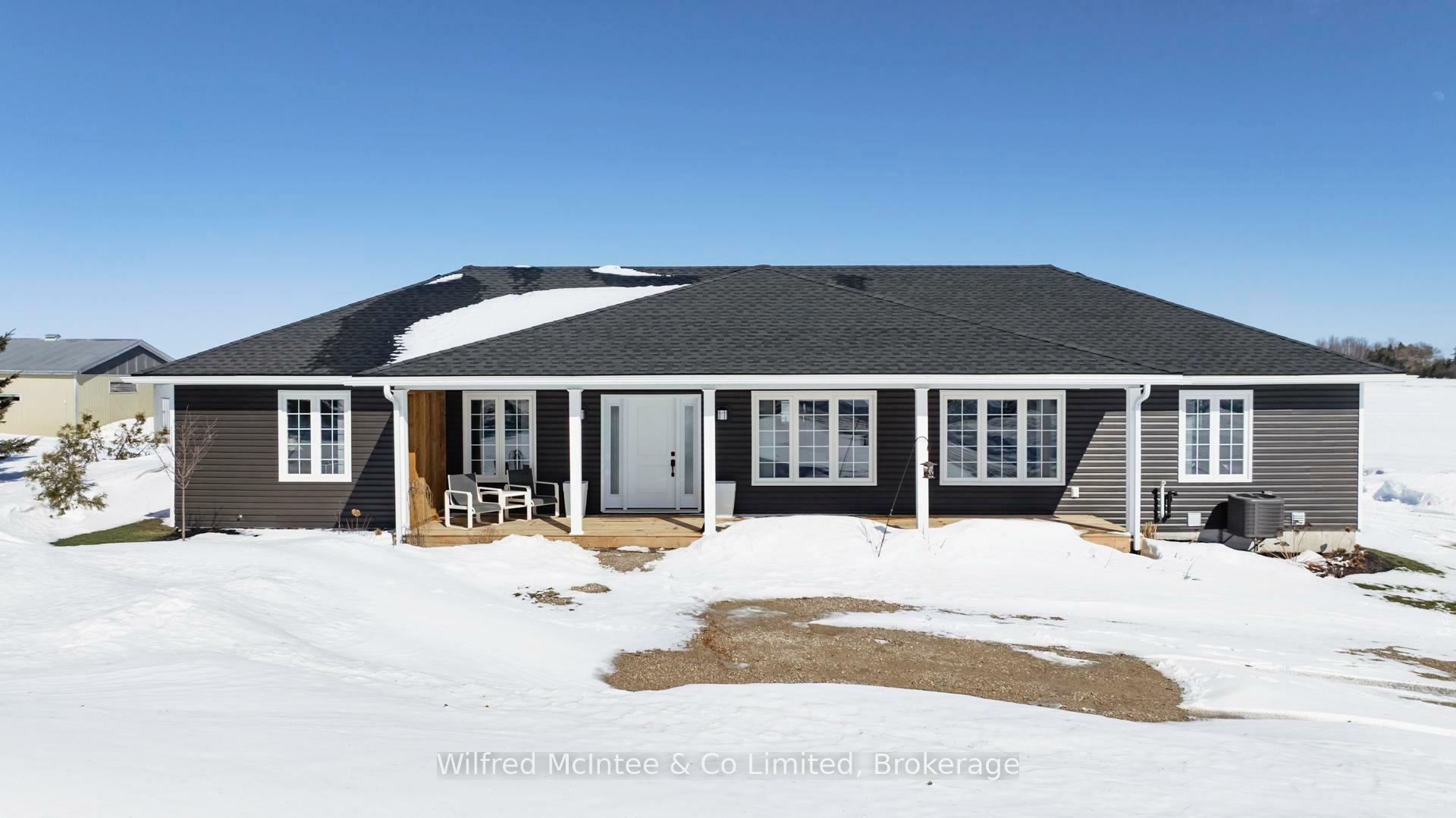 Property Photo: 422 Hayes Lake Avenue ON N0G 2B0