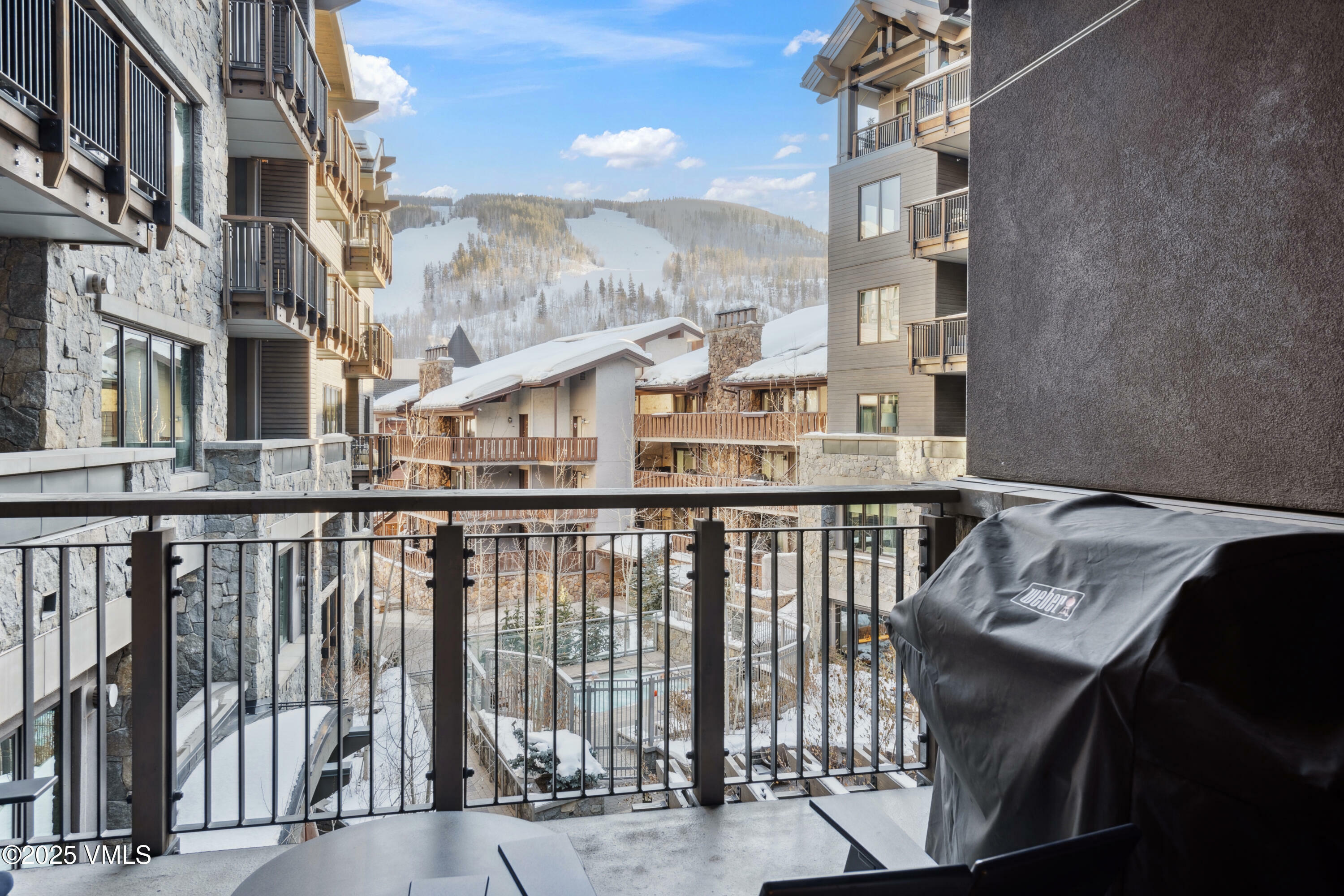 Property Photo: 701 W Lionshead Circle E307 CO 81657