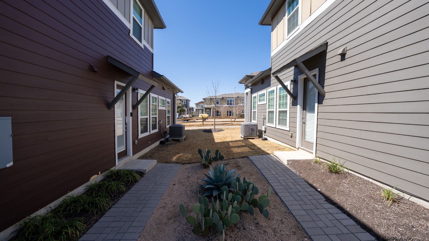 Property Photo: 1015 Vista View Drive 2702 TX 78626