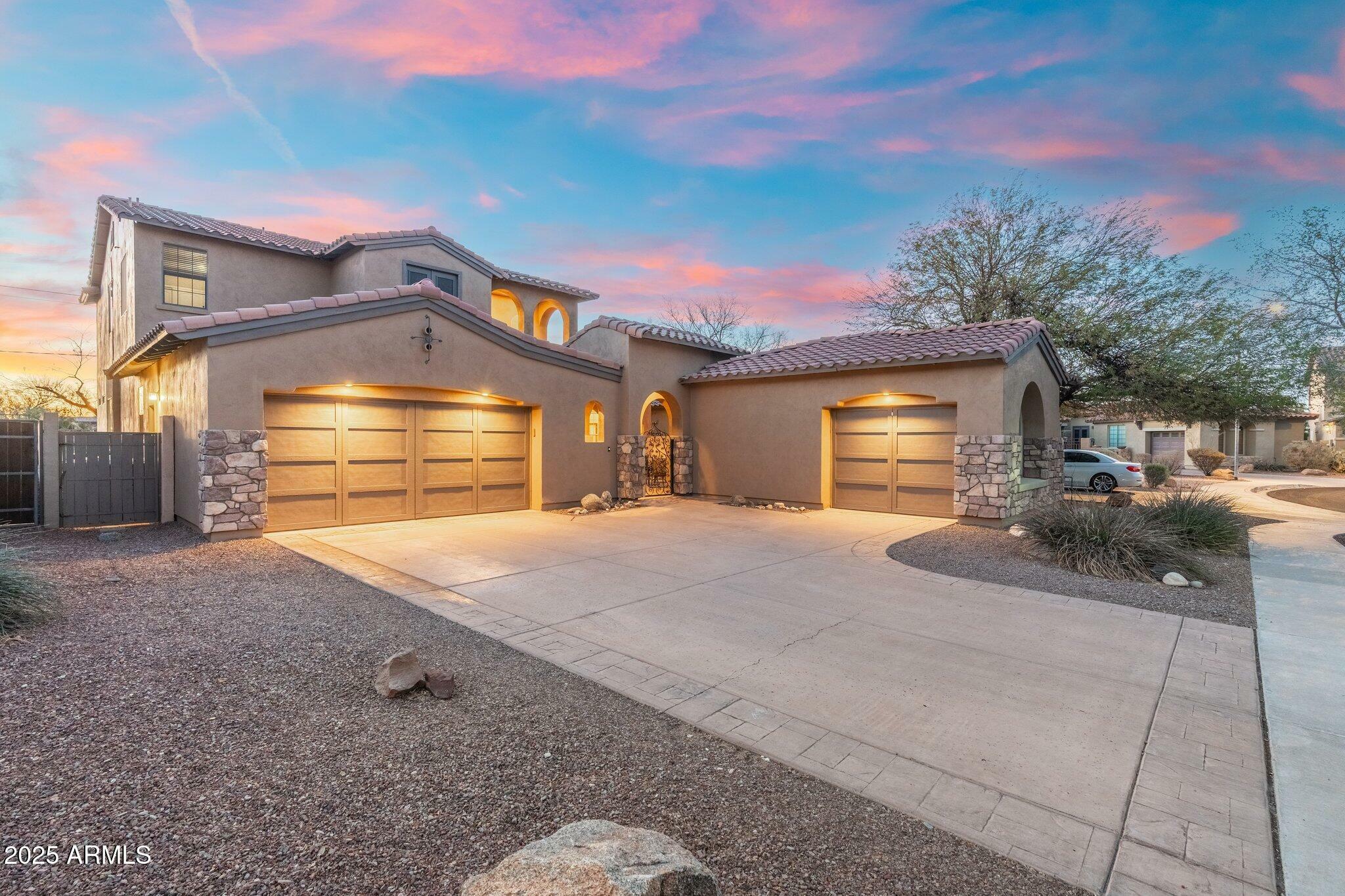 Property Photo: 8432 S 21st Place AZ 85042