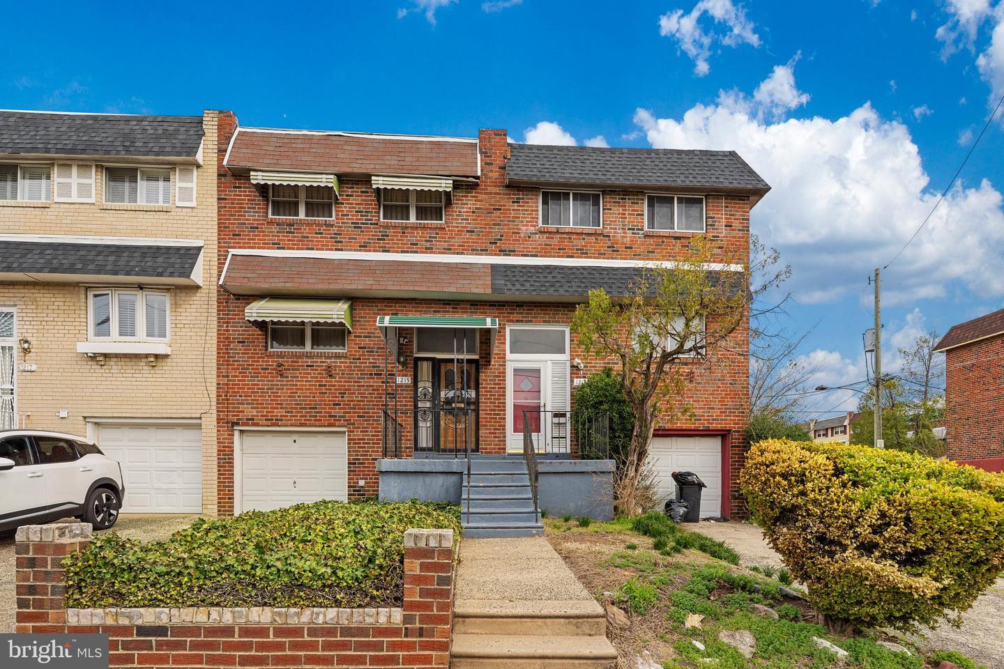 Property Photo: 1215 W Master Street PA 19122