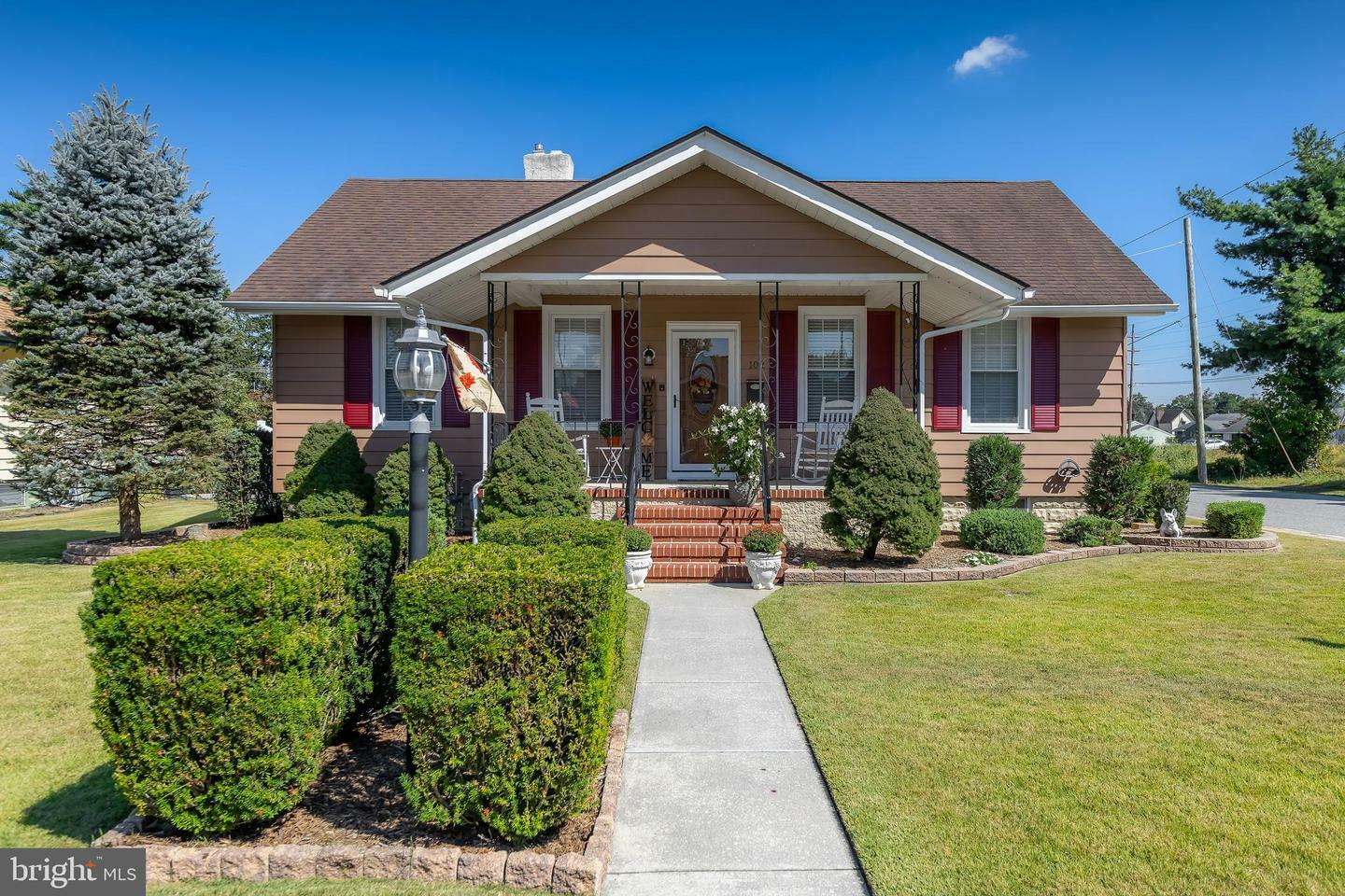 102 Jackson Avenue  Gibbstown NJ 08027 photo