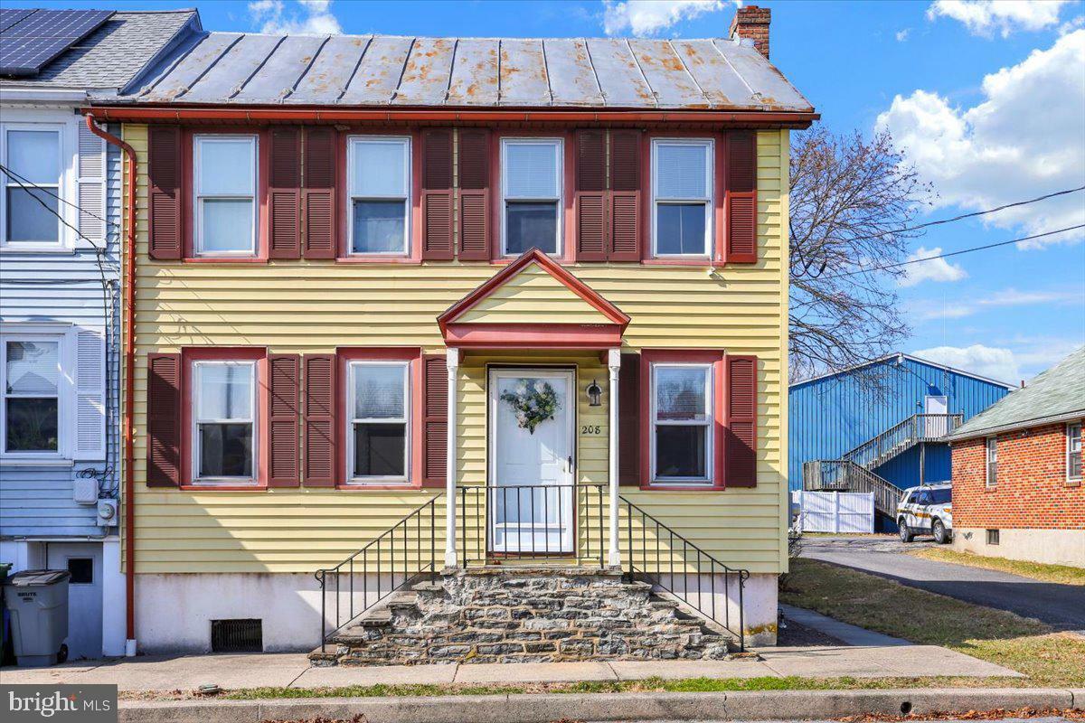 208 W 2nd Street  Bernville PA 19506 photo