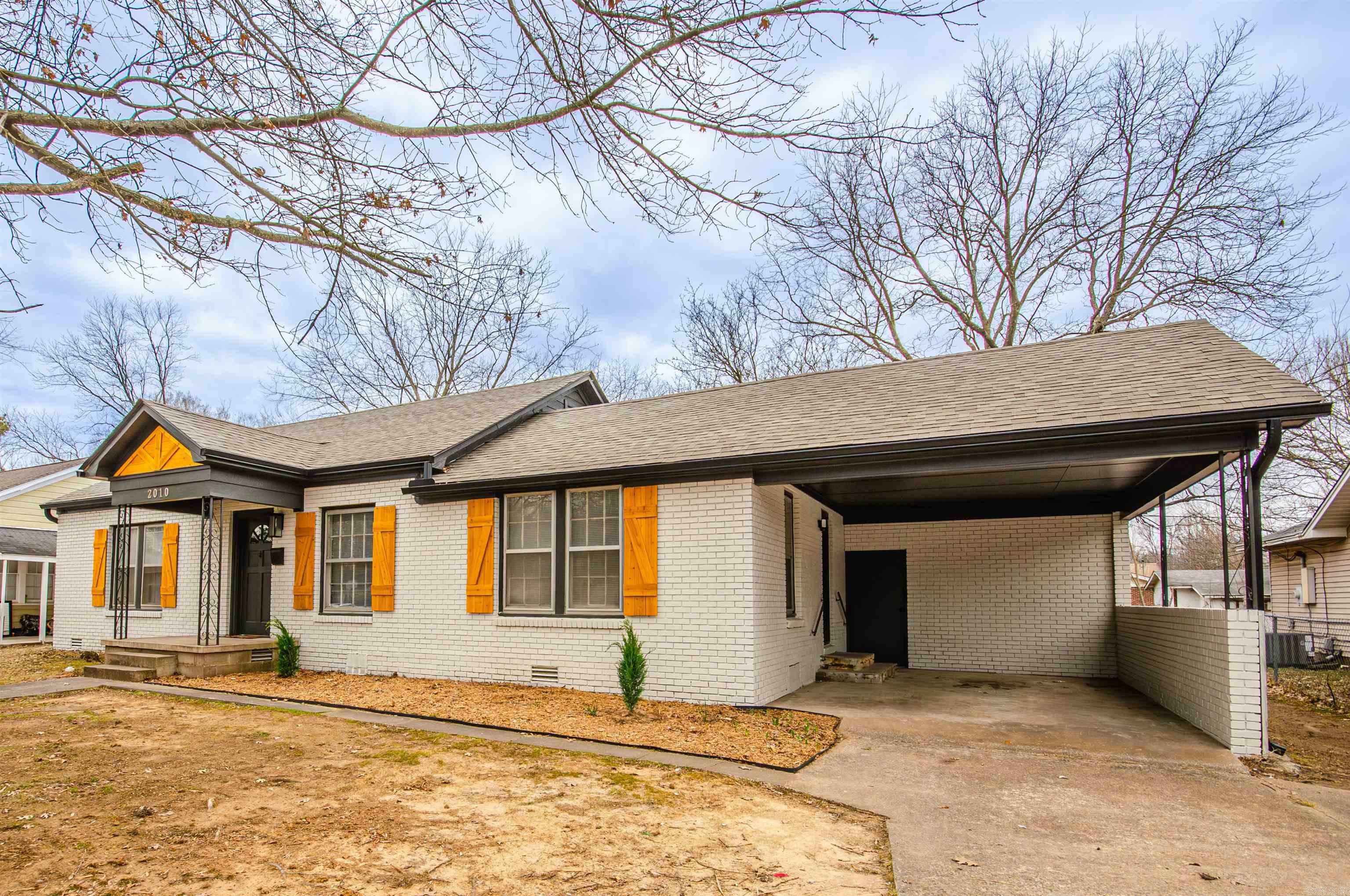 Property Photo: 2010 Hairston St AR 72034