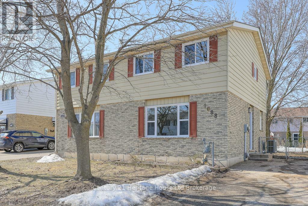 1088 Canfield Crescent  Woodstock (Woodstock - North) ON N4S 8P3 photo