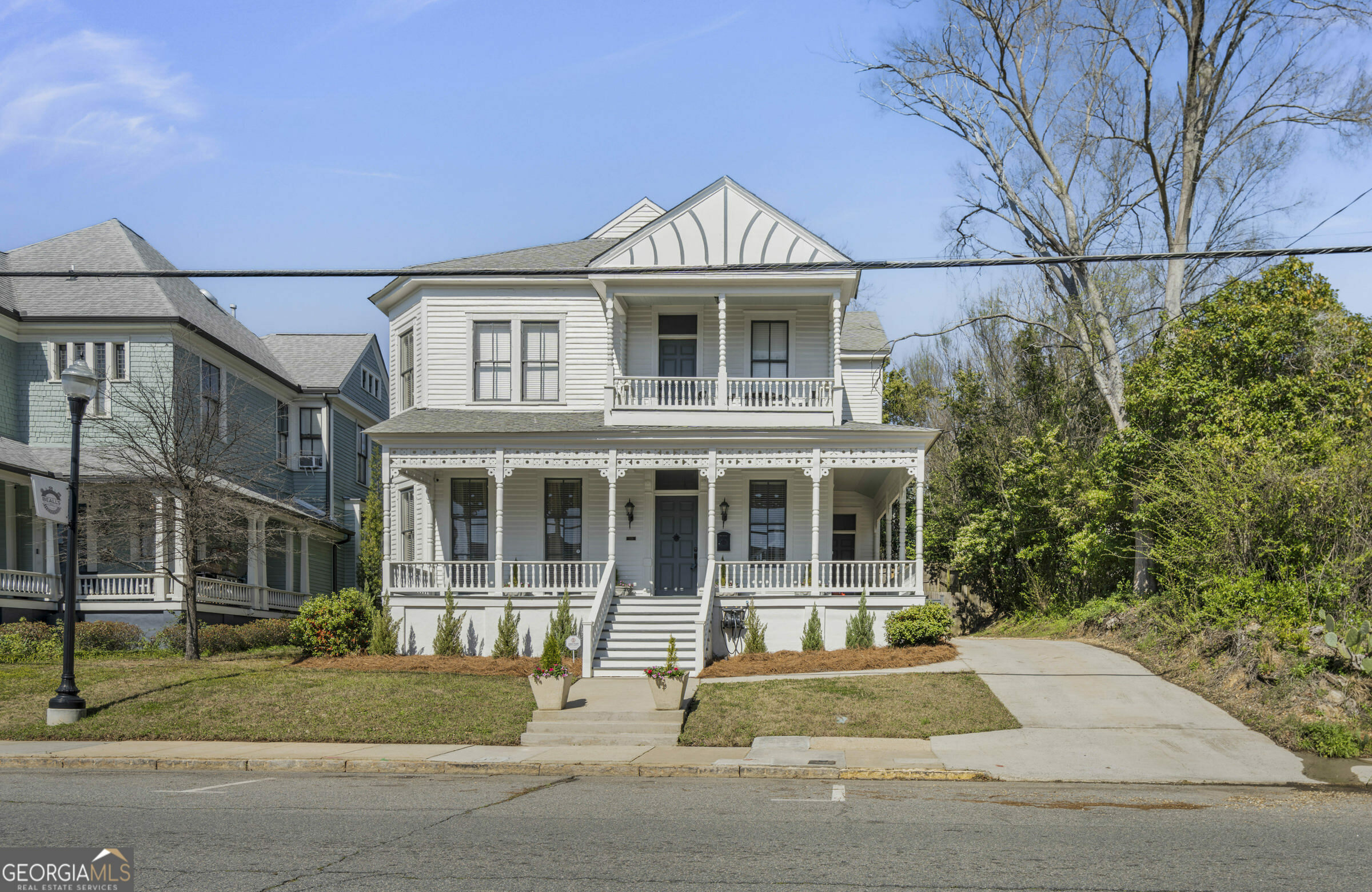 Property Photo:  1029 Oglethorpe Street  GA 31201 