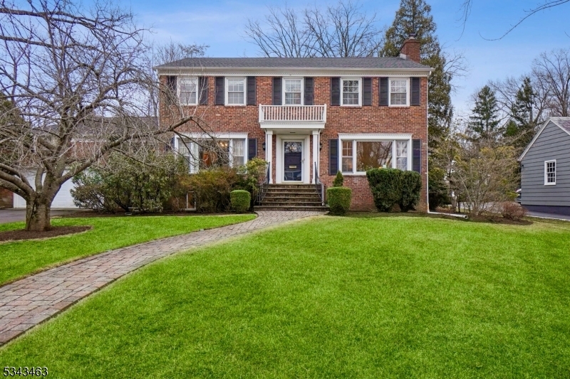 Property Photo:  52 Duffield Dr  NJ 07079 