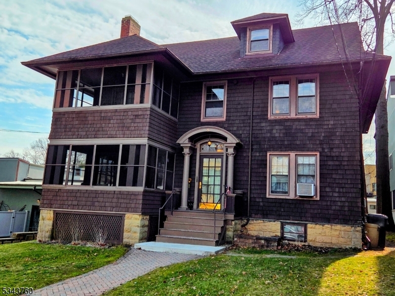 Property Photo: 8 Highland Pl 2L NJ 07040