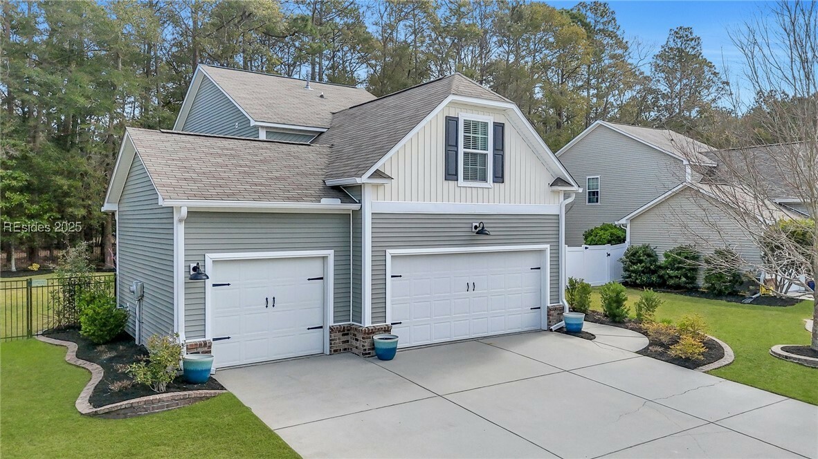Property Photo: 32 Swamp White Oak Drive SC 29910