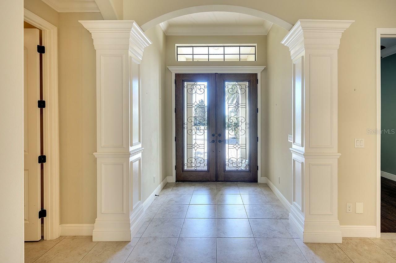 Property Photo: 15403 Leven Links Place FL 34202