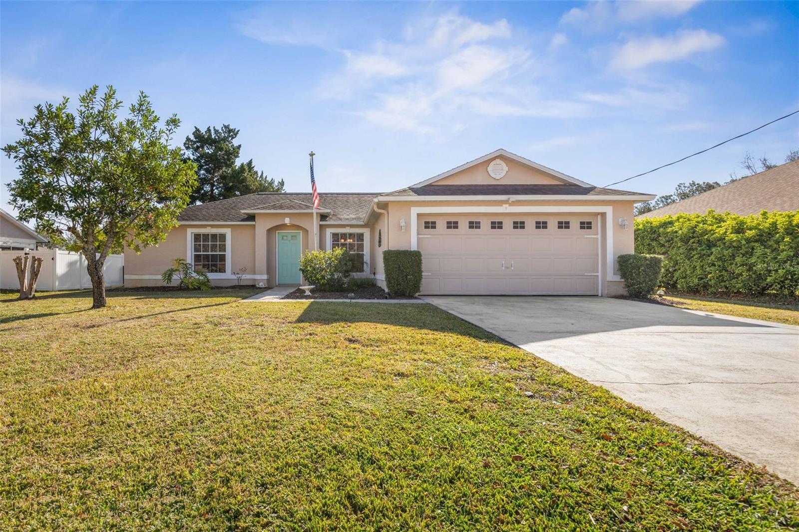 Property Photo: 5 Waterloo Place FL 32164