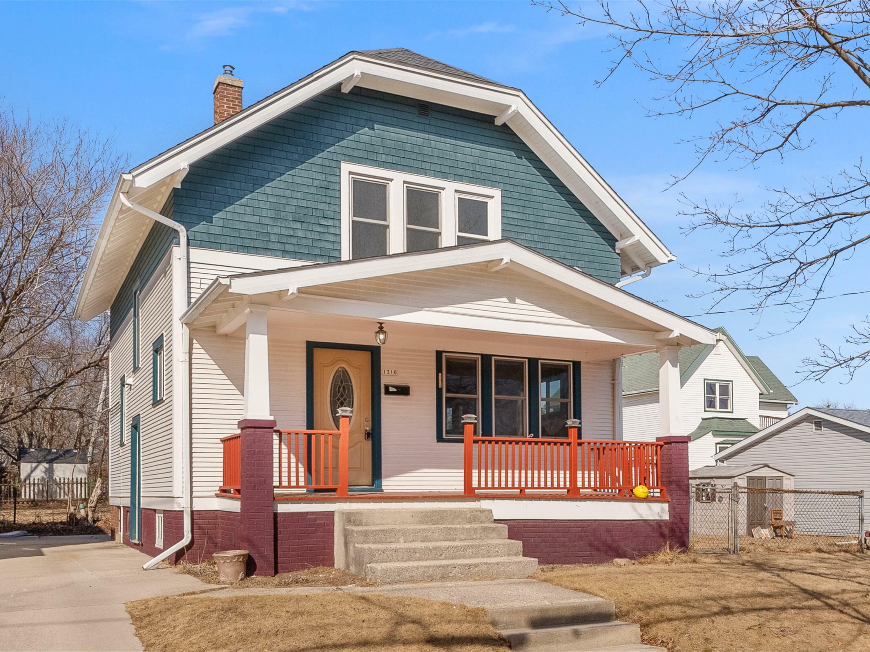 Property Photo: 1310 Columbus St WI 54220