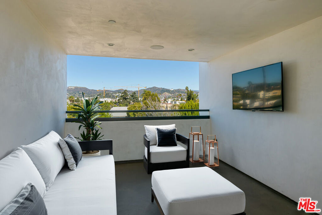 Property Photo: 741 N Gramercy Place CA 90038