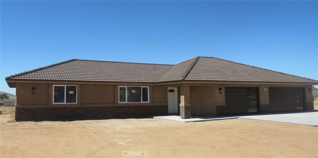 Property Photo: 16562 Mesquite Road CA 92307