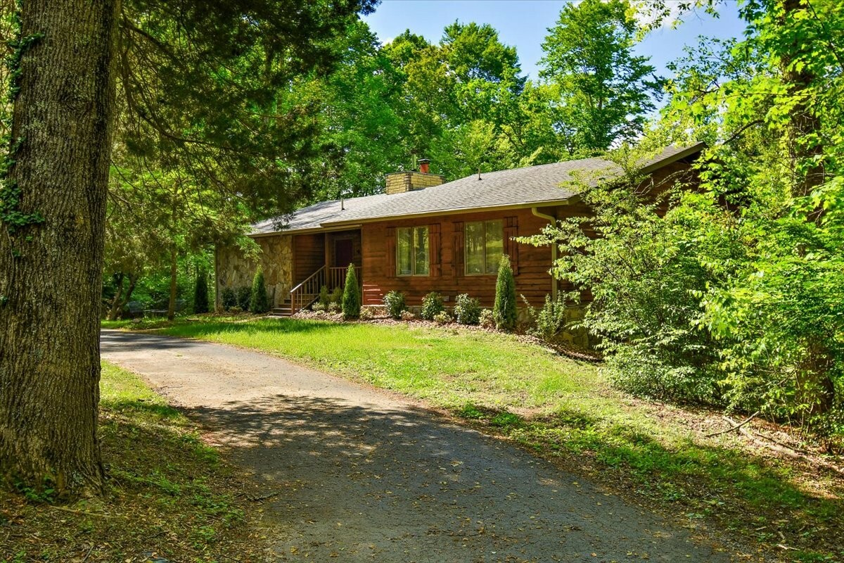 Property Photo: 133 Woodmont Dr TN 37388