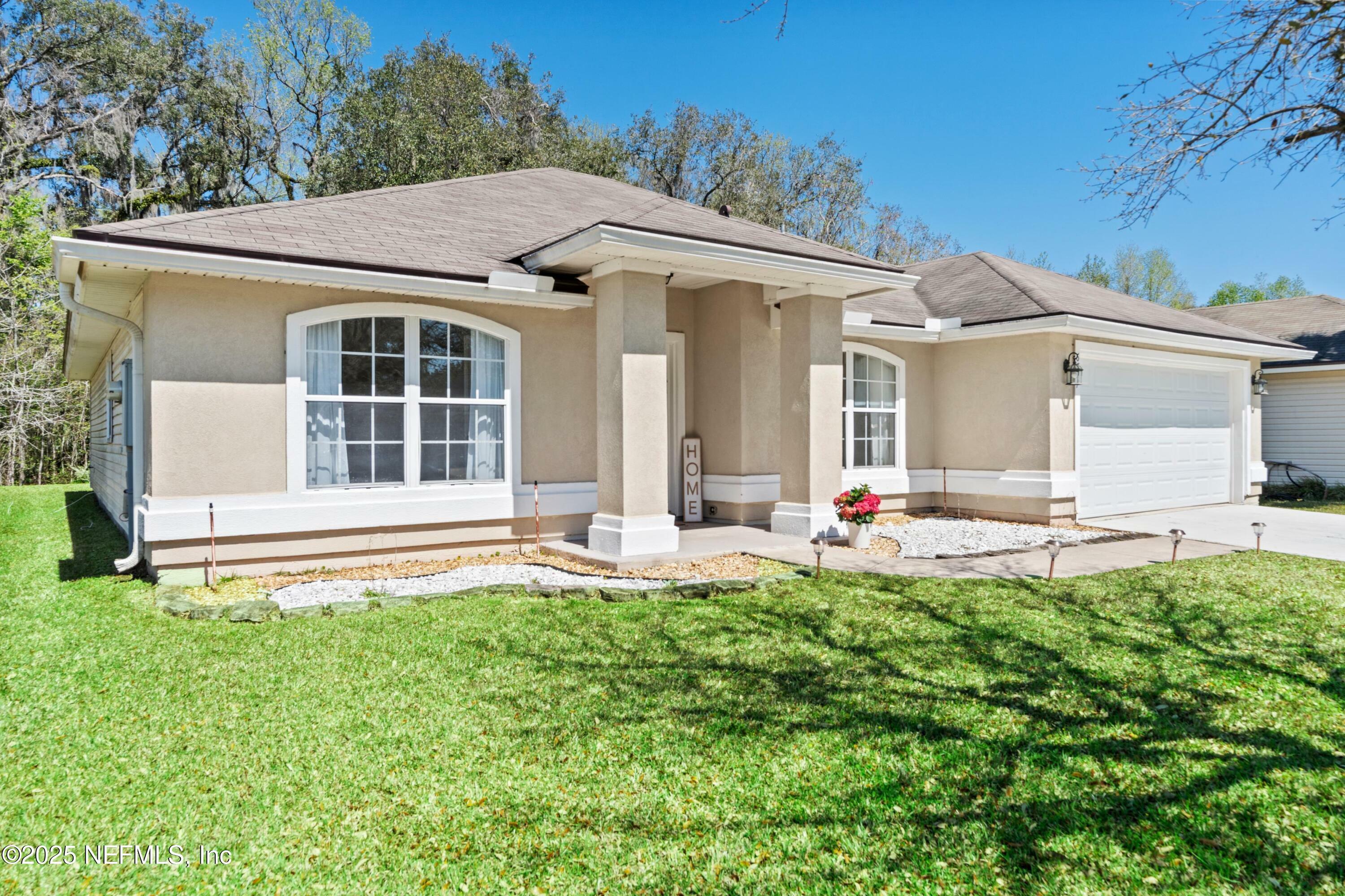 Property Photo:  6767 Royal Leaf Lane  FL 32244 