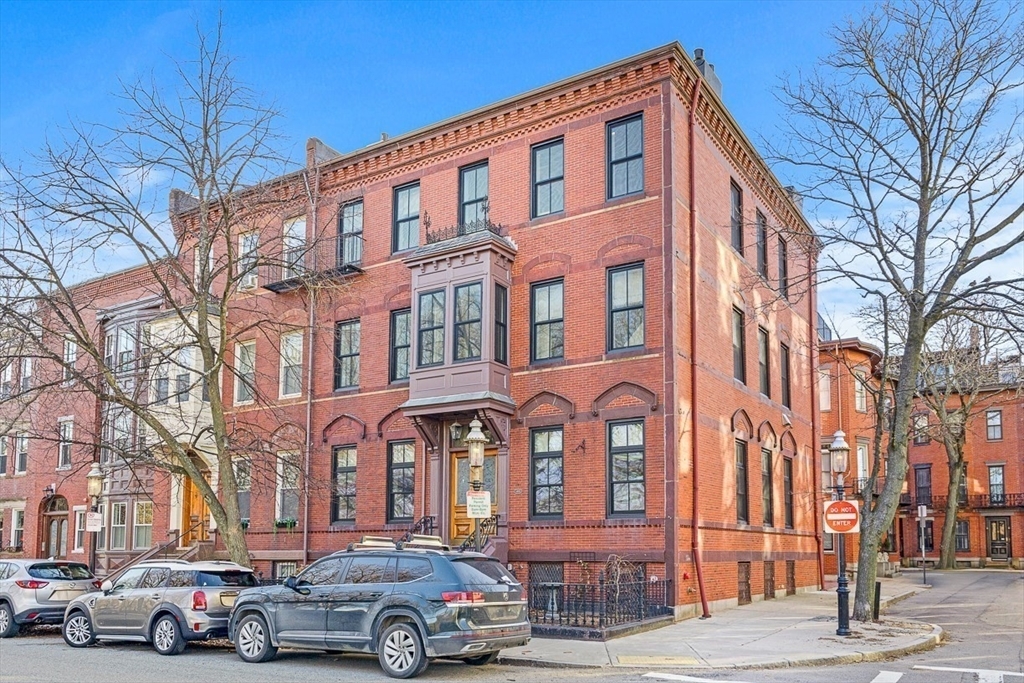 Property Photo: 31 Monument Sq MA 02129