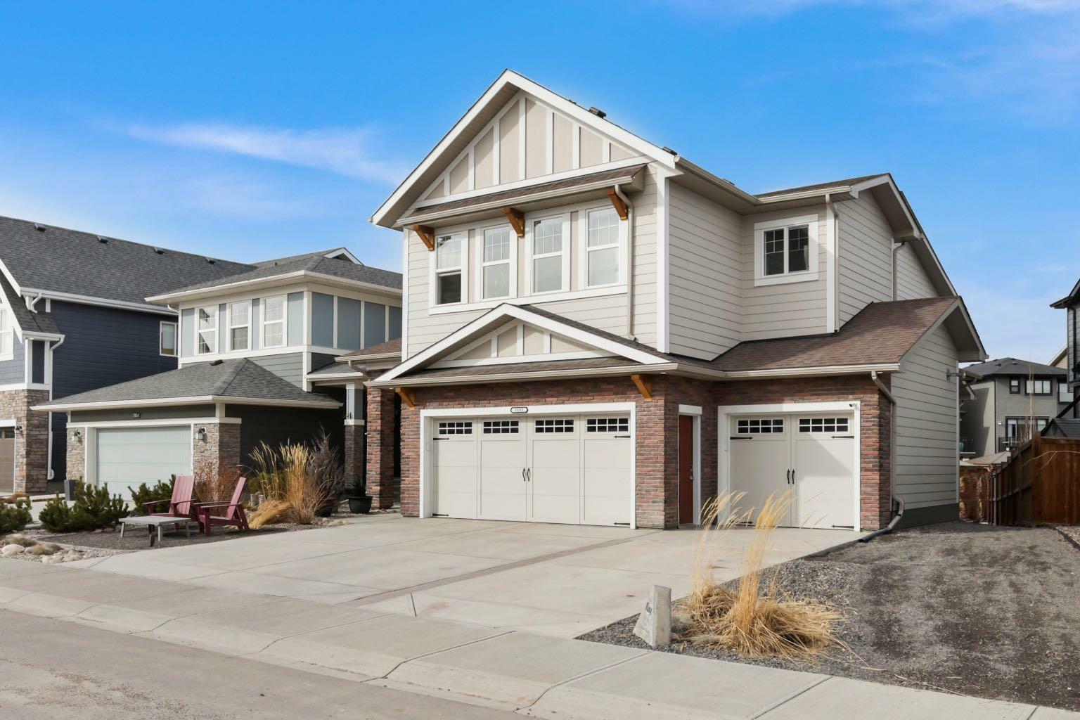 Property Photo:  1192 Cranbrook Gardens SE  AB T3M 3B9 