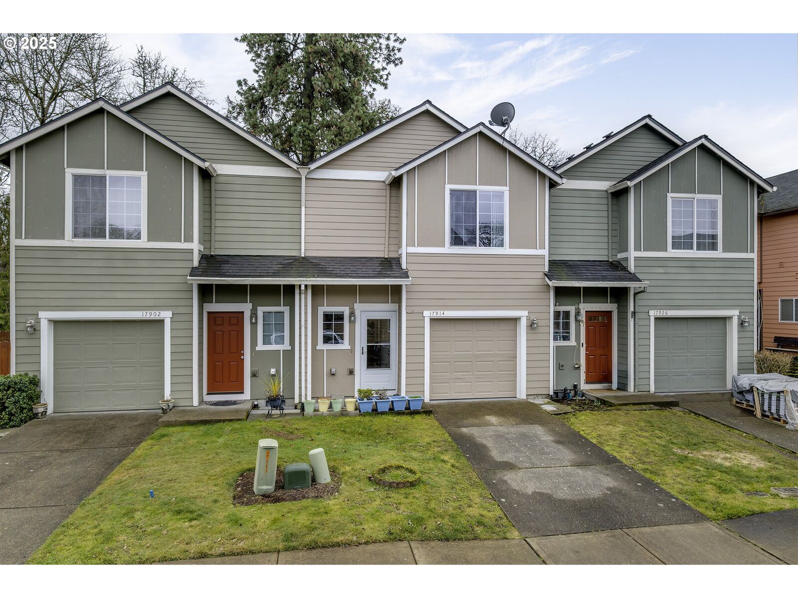 Property Photo:  17914 SW Camas St  OR 97003 