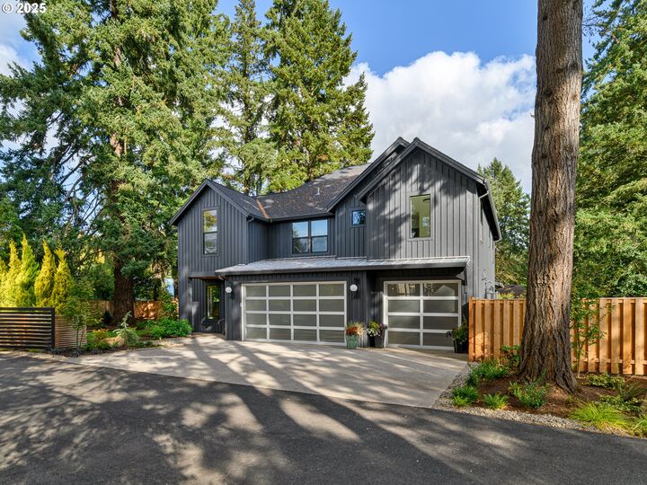 Property Photo: 5650 Lakeview Blvd OR 97035