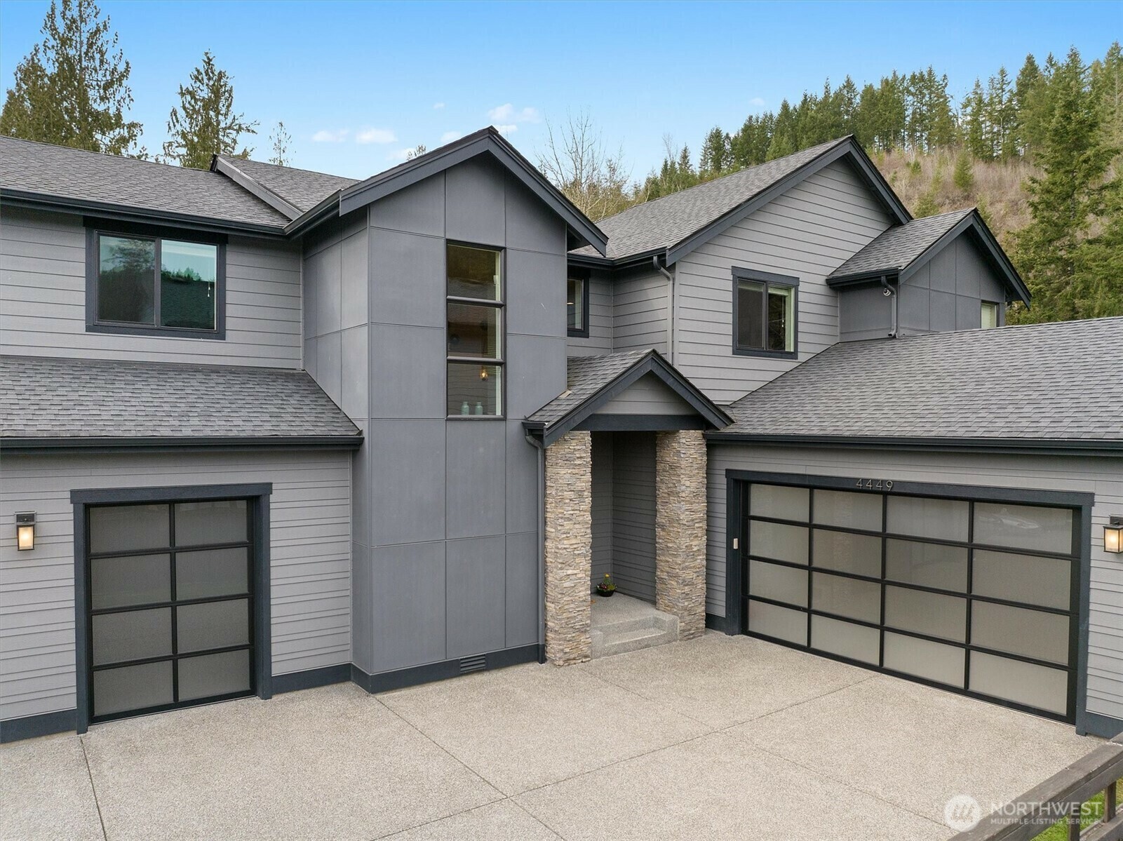 Property Photo:  4449  332nd Avenue NE  WA 98014 