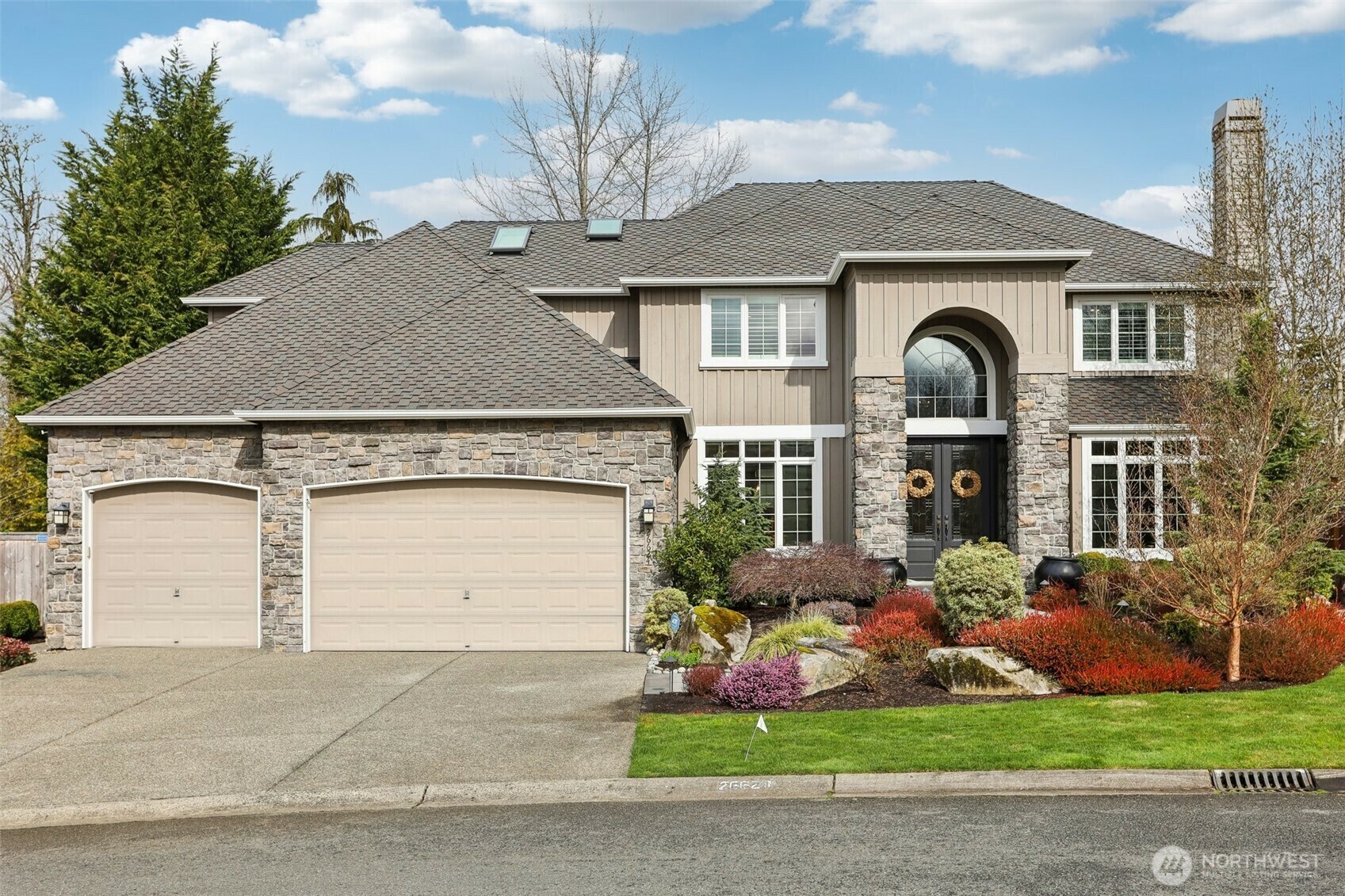 Property Photo: 26624 SE 15th Street WA 98075