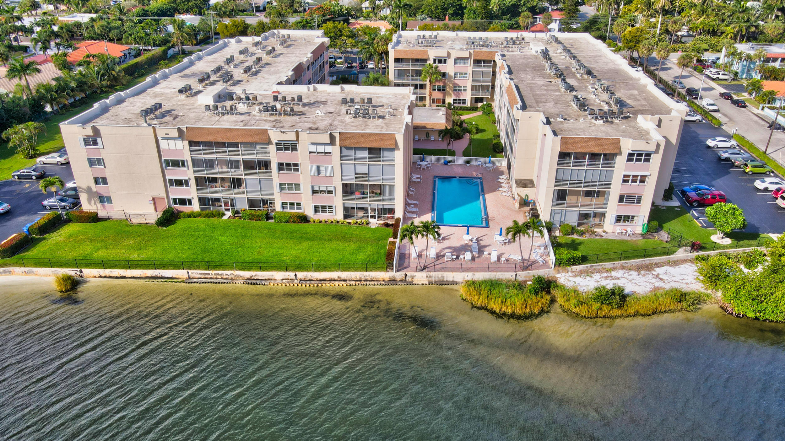 Property Photo: 1502 S Lakeside Drive #414 FL 33460