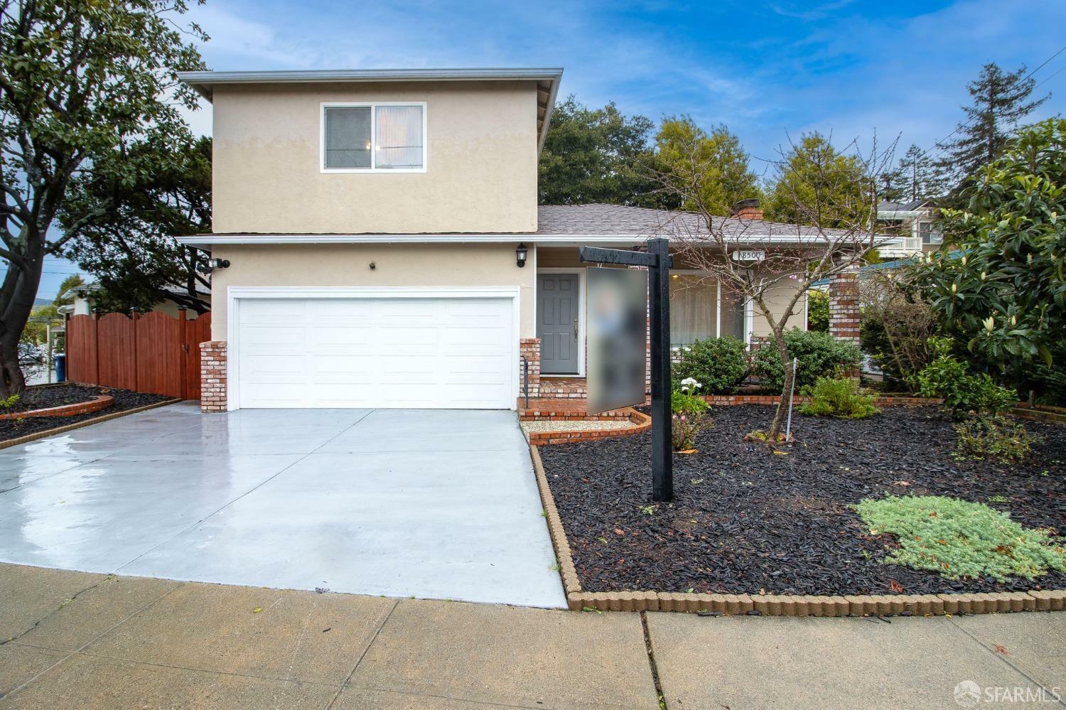 Property Photo:  18500 Crest Avenue  CA 94546 