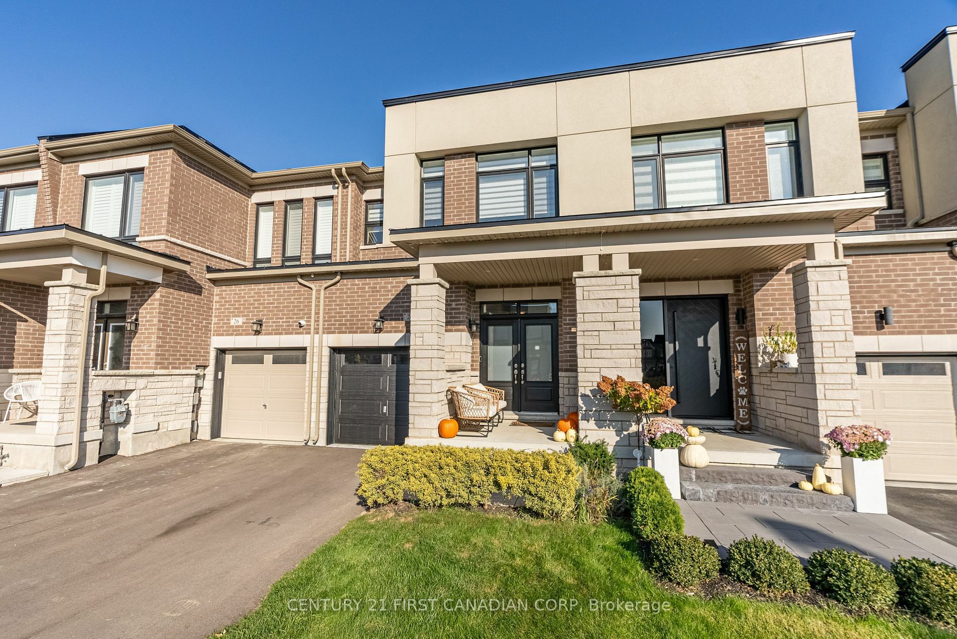 Property Photo:  22 Ghent Dr  ON L4H 4T8 