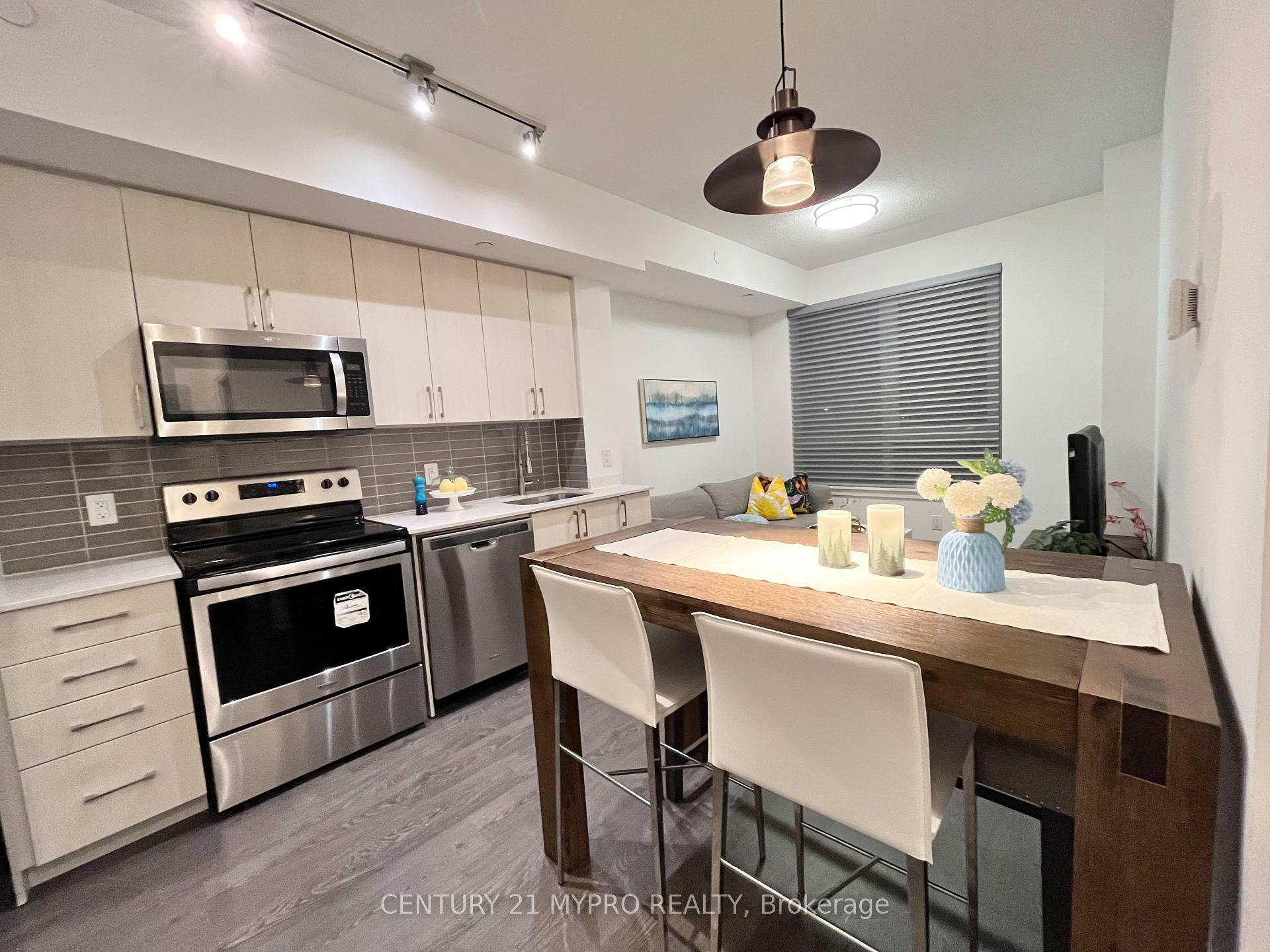 Photo de la propriété: 591 Sheppard Avenue E 1027 ON M2K 0G2