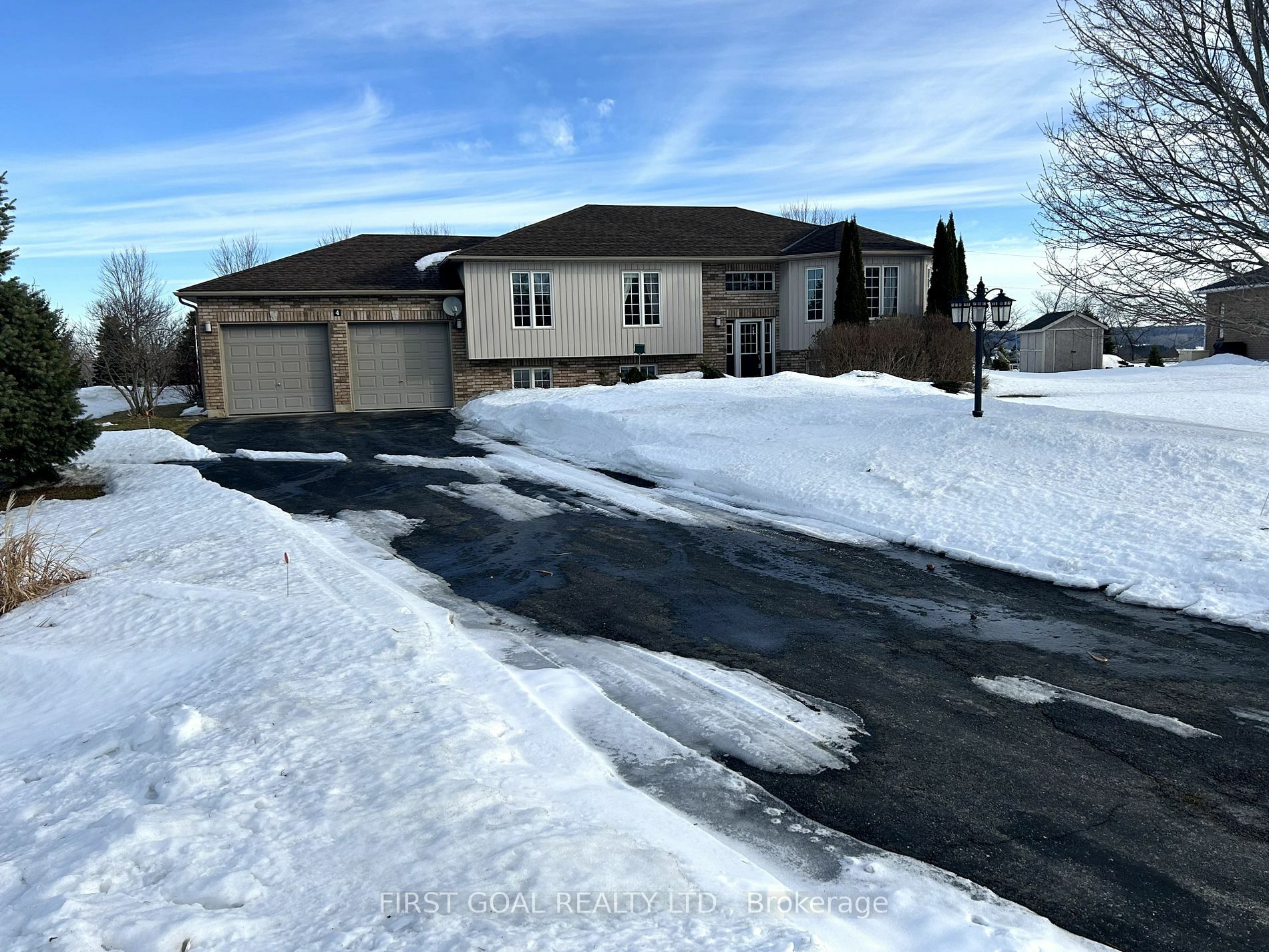 4 McDougall Crt  Springwater ON L0L 1Y0 photo