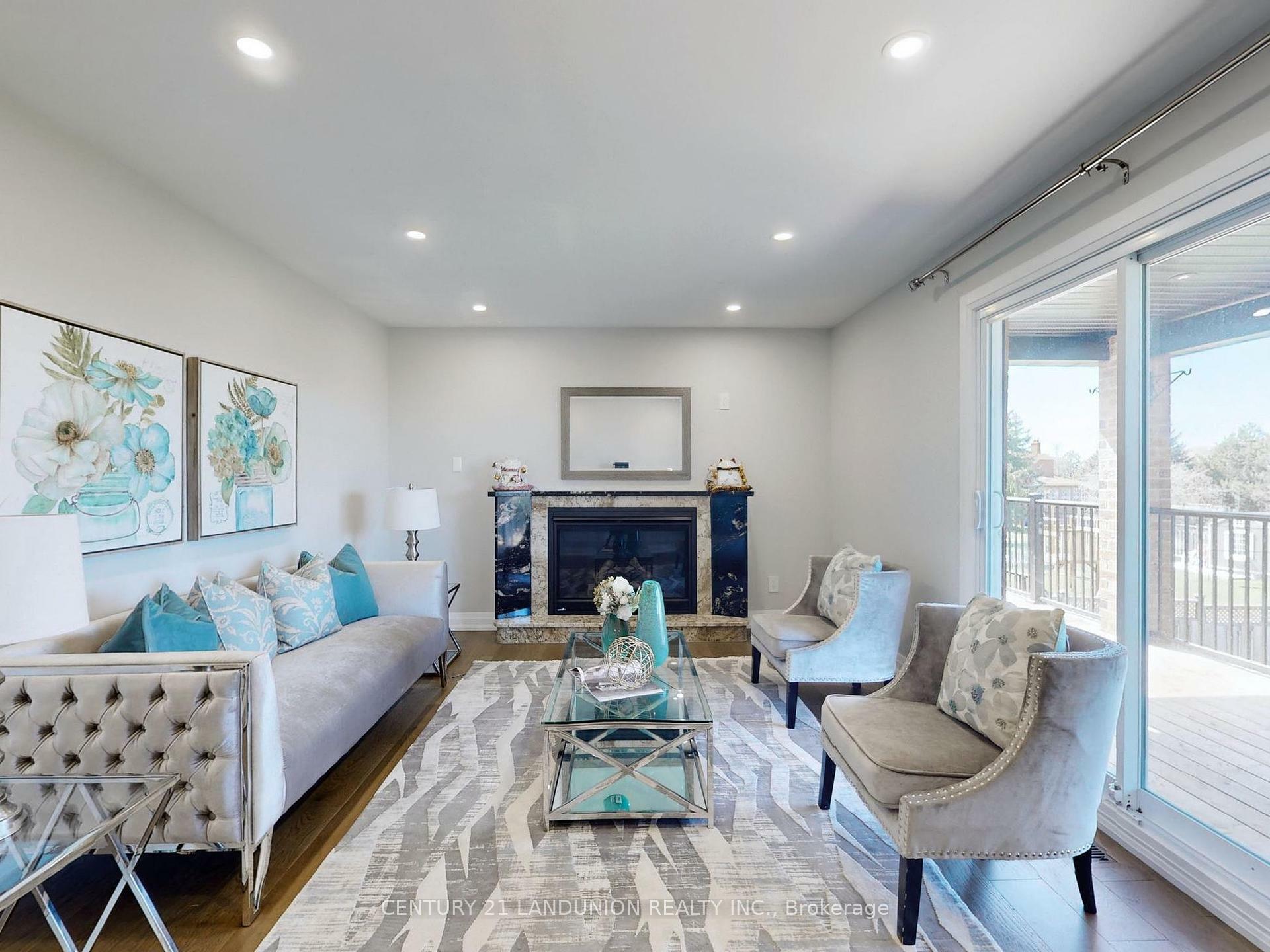 Property Photo: 18 Ravenhill Crescent ON L3S 2V1