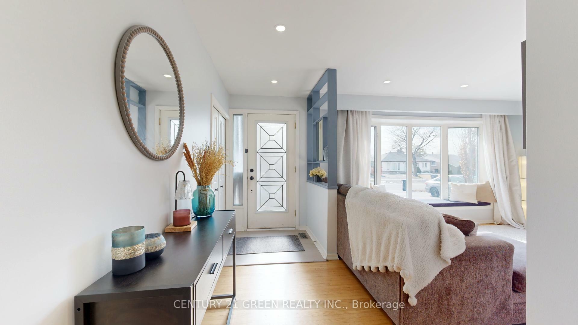 Property Photo: 31 Cathedral Road ON L6W 2P1