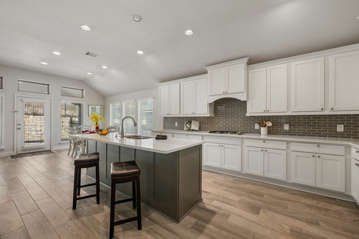 Property Photo: 128 Saturnia Drive TX 78628
