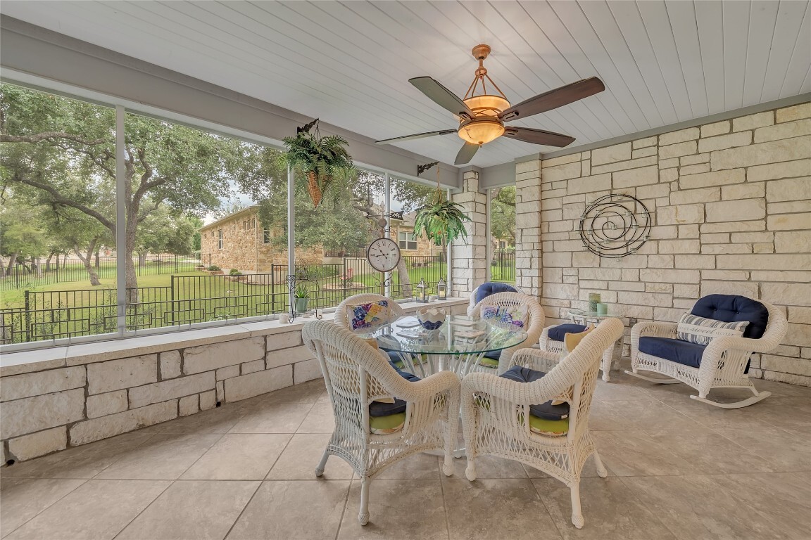 Property Photo: 116 Hacienda Heights Cove TX 78633
